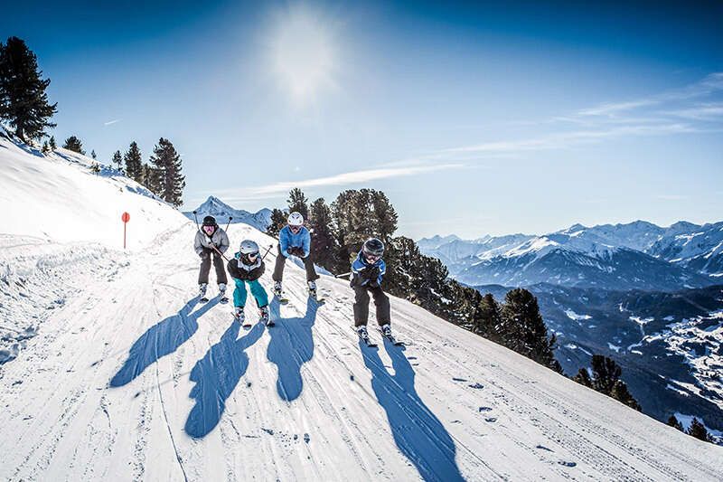 Skifahren beim Familienwinterurlaub im Pitztal